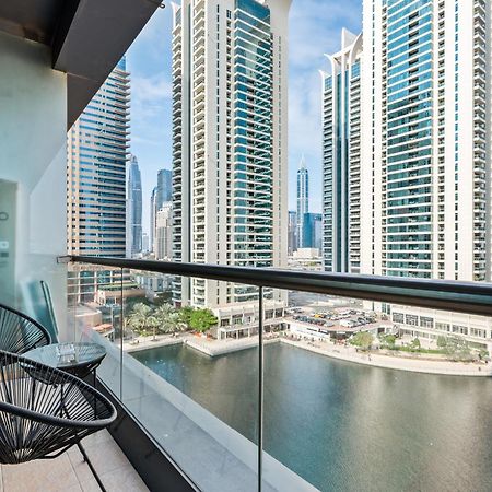 Upscale Studio Full Lake View In Goldcrest View Tower ドバイ エクステリア 写真